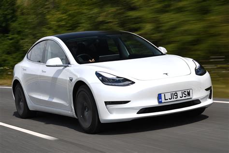 tesla model 3 range standard